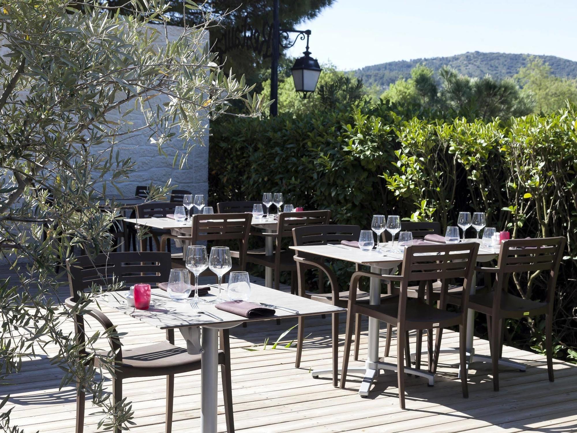 Logis Hotel & Restaurant L'Etape Bouc Bel Air - Gardanne Exteriör bild